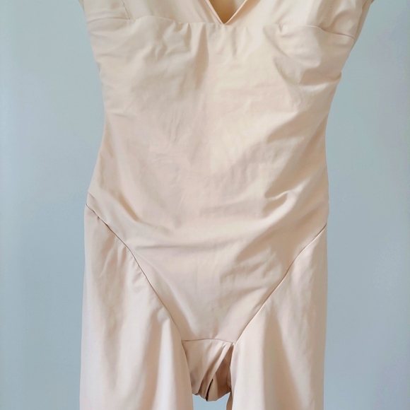 Flexees Maidenform Shapewear Singlet Bodysuit Size Small - Picture 10 of 16